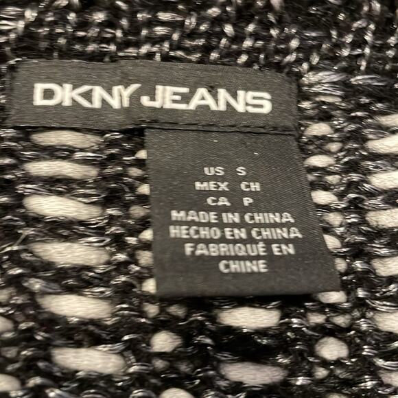 DKNY Jeans Knit Cape Zip Front Cozy Size S but FITS A RANGE OF SIZES - Picture 2 of 4